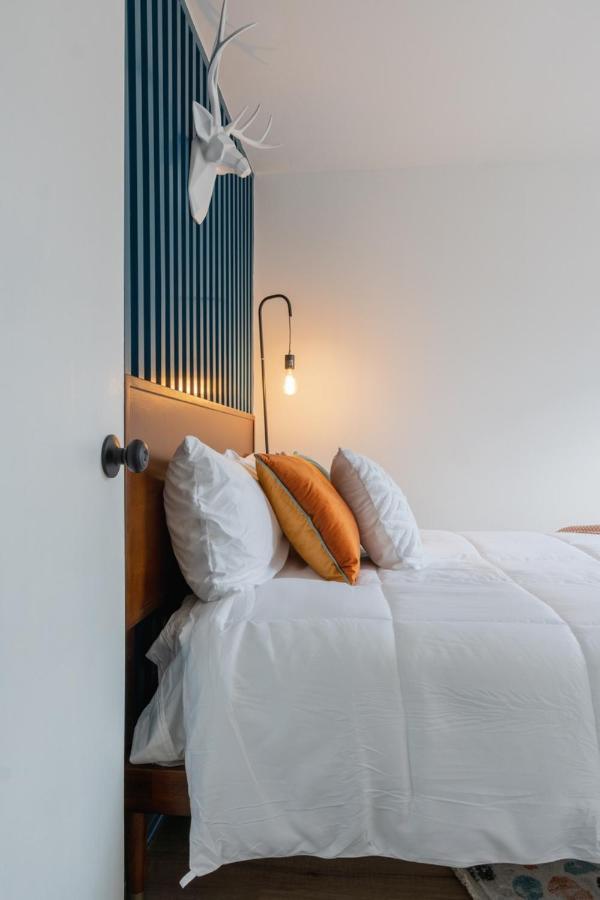 Retro Retreat Renovated 2Br, Desk, No Chore List! Kingston Exteriér fotografie