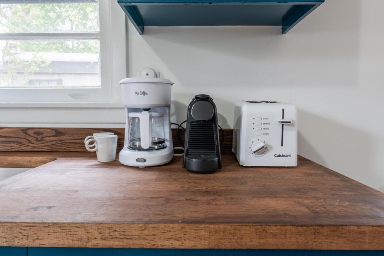 Retro Retreat Renovated 2Br, Desk, No Chore List! Kingston Exteriér fotografie