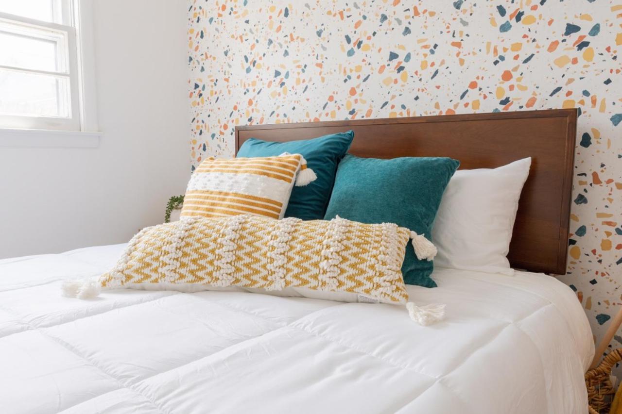 Retro Retreat Renovated 2Br, Desk, No Chore List! Kingston Exteriér fotografie