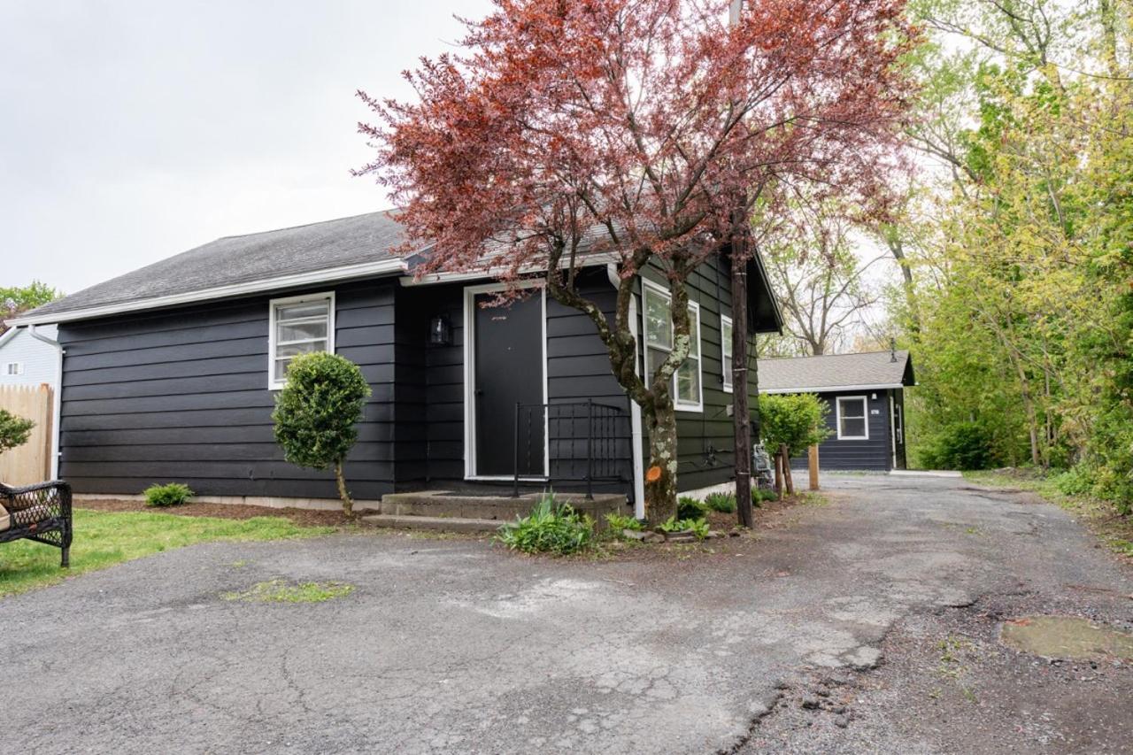 Retro Retreat Renovated 2Br, Desk, No Chore List! Kingston Exteriér fotografie